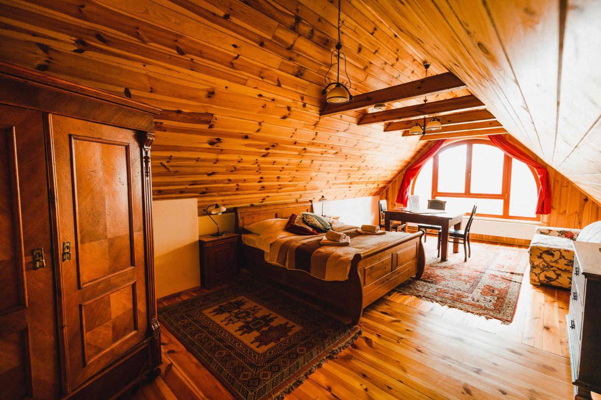 Dwor Zascianek Hotel Sarnaki Bagian luar foto